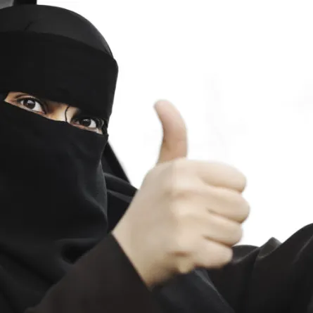 "كبار العلماء" تعلِّق على السماح للمرأة السعودية بقيادة السيارة