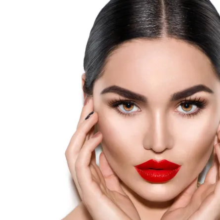 تخلّصي من البقع الداكنة بأسرع وقت