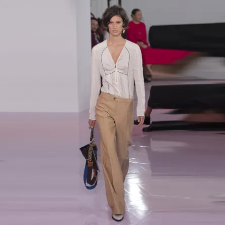 أسبوع الموضة في باريس: عرض كلوي لربيع وصيف 2018