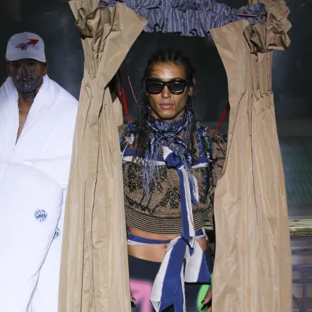 أسبوع الموضة في باريس: عرض فيفيان ويستوود لربيع وصيف 2018