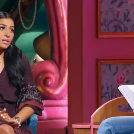 دينا الشربيني بالفيديو: أكره السوشال ميديا وأبكي كلما فارقني حبيب