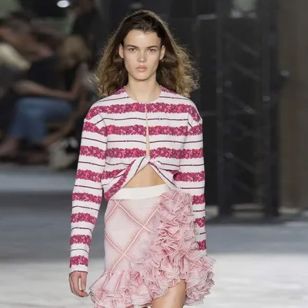 أسبوع الموضة في باريس: عرض جيامباتيستا فالي لربيع وصيف 2018