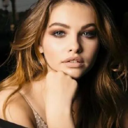 ثيلان بلوندو..الفتاة الأجمل تبهر العالم في باريس