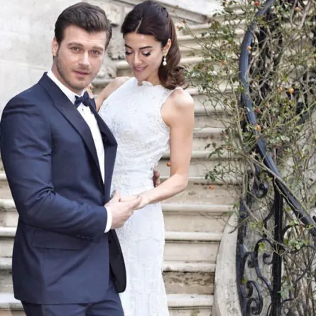 كيفانش تاتليتوغ يصدم معجبيه بتكذيبه حمل زوجته