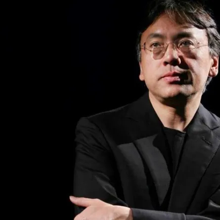 كاتب بريطاني يخطف "نوبل" للآداب .. وثلاثة علماء يتقاسمون جائزة الكيمياء