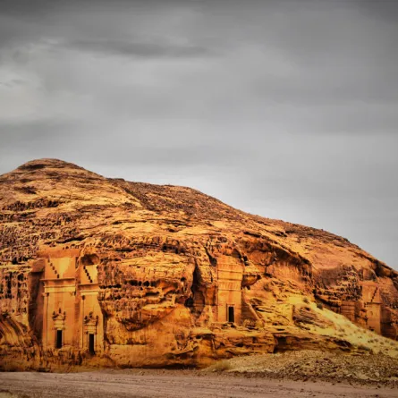 تكريم 140 مواطناً ومواطنة أعادوا قطعاً أثرية