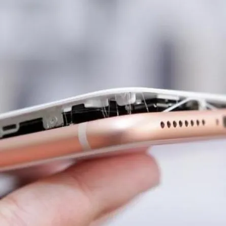 أول حالة إنفجار آيفون 8 بلس.. وآبل تعتبره "خطأ بشري"