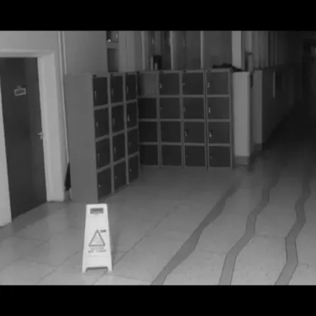 بالفيديو .. "شبح" يثير الرعب داخل مدرسة ثانوية