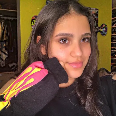 بالصور: أسرة عمرو دياب تتجاهل عيد ميلاده فهل عادت المشاكل؟