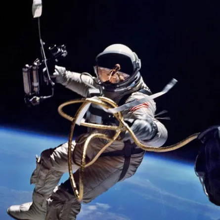 "تعليم عسير" تحجز مقعدها في رحلة "ناسا" المريخية