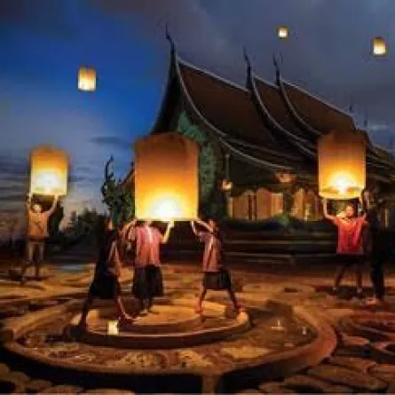 احتفالات مهرجان الفوانيس "لوي كراثونغ"