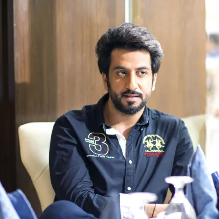 محمود بو شهري يطلق مسابقته الخاصة والجائزة مبلغ مادي