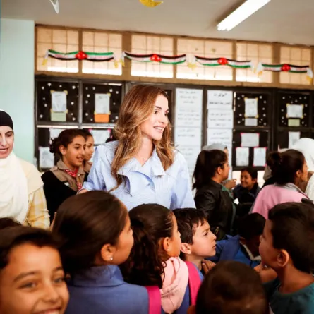 الملكة رانيا تزور مدرسة الرباحية الشمالية الثانوية المختلطة
