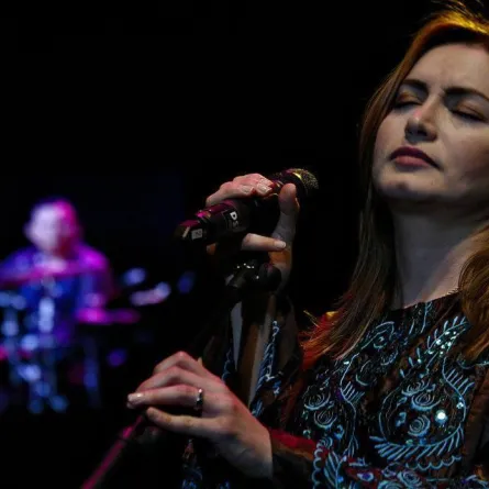 المغنية السورية رشا رزق تترشح لجائزة "غرامي" العالمية