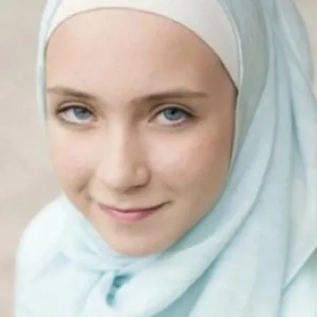 أول راقصة "باليه" استرالية محجبة