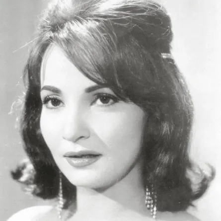 شادية تغادر المستشفى بتصريح من الأطباء المعالجين بعد إذابة الجلطة