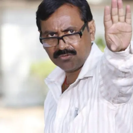 انتحار المخرج الهندي شاد كومار شنقاً