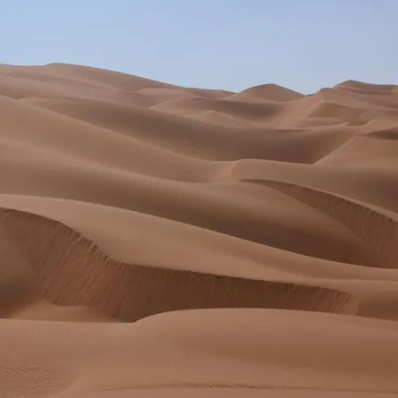 كشف تكوينات غريبة ومثيرة في الصحراء السعودية