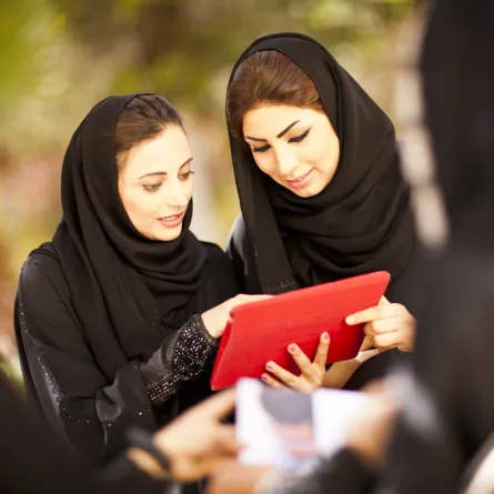 زوجات أعضاء السلك الدبلوماسي: المرأة السعودية طوت حقبة المطالب