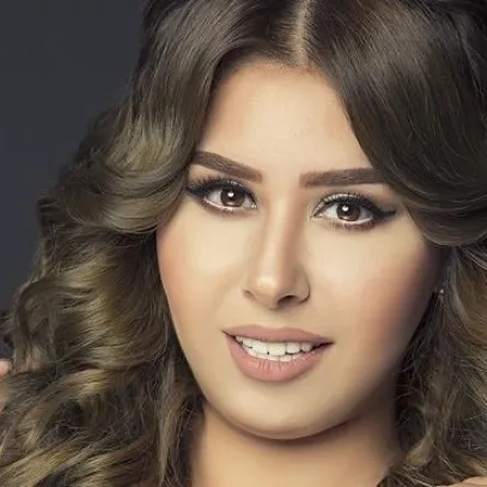 بالصور: نجمة "أراب أيدول" ايناس عز الدين تتعرض للإجهاض حرصاً على حياتها