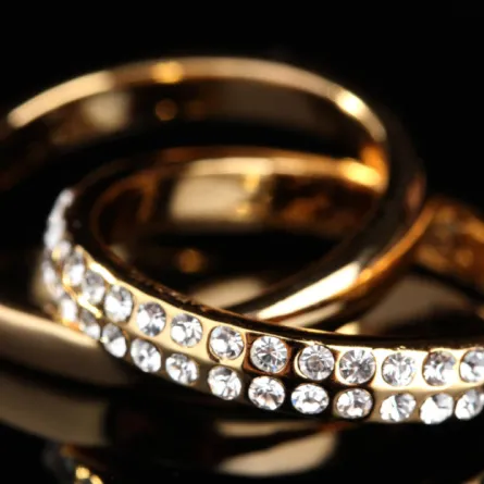 التدبير المنزلي: طريقة تلميع الذهب بالحليب