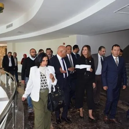 افتتاح مؤتمر «الطيور المهاجرة»