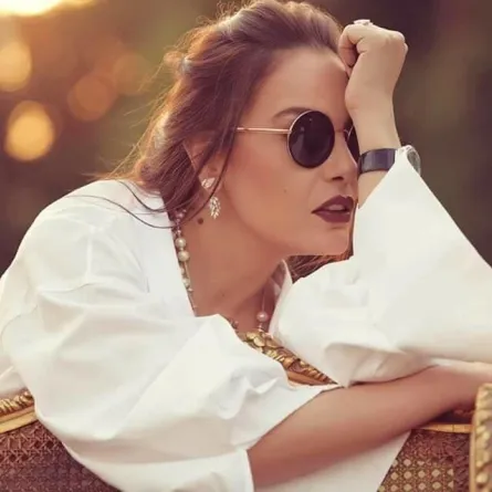 شريهان في عيد ميلادها الـ 53 أنيقة كما كانت دائماًُ!