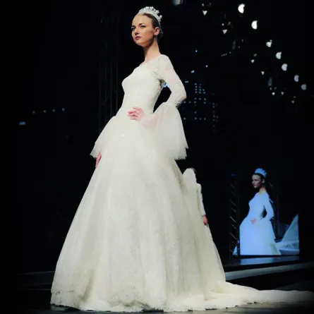 فساتين زفاف مبتكرة في أسبوع الموضة المحتشمة في دبي