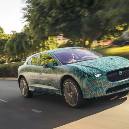 اختبارات الأداء النهائية لـ"جاغوار I-PACE" الكهربائية