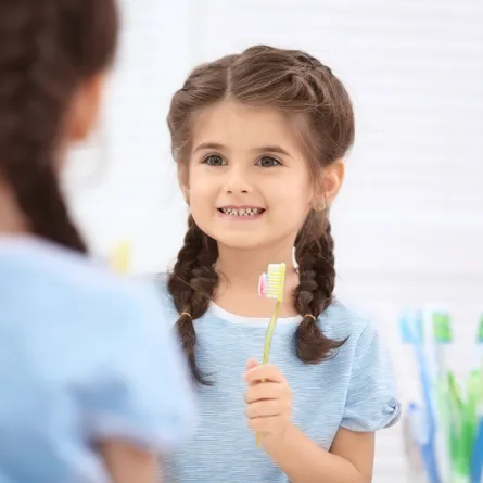 "الفلورايد" وتأثيره على أسنان الطفل