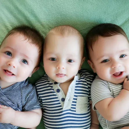 ما تفسير الحلم بثلاثة توائم؟