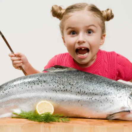 تناول السمك يؤثر على نوم وذكاء الأطفال