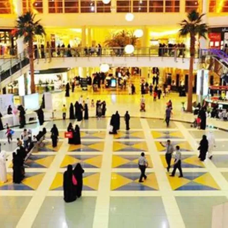 «العمل» تبدأ توطين 4 أنشطة في الباحة غرّة شعبان أبرزها معارض السيارات والمولات