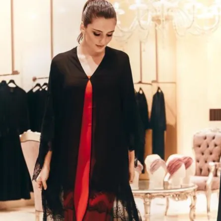 أجمل موديلات العبايه السوداء المطرّزة