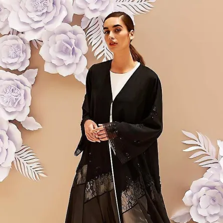 10 قفاطين وعبايات لمختلف المناسبات