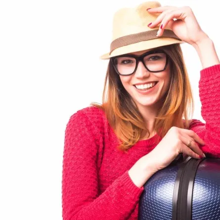 أغراض أساسية في شنط سفر الرحلات البحرية والجوية والبرية