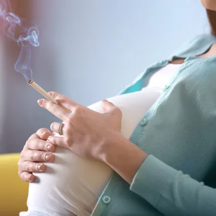 تدخين الحامل قد يصيب الطفل باضطراب سلوكي