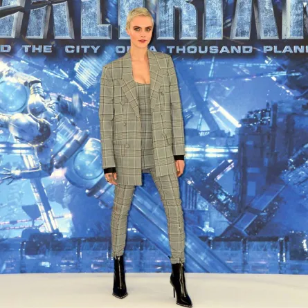 البدلة الرجالية خيار النجمات العالميات لإطلالة أنثوية!