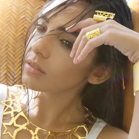 تصاميم مجوهرات بلمسات شرقية ساحرة 