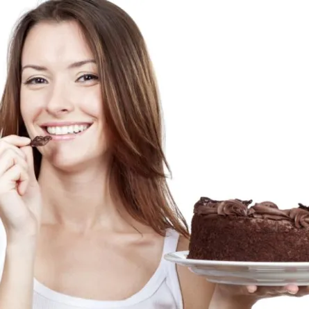 النوم الجيد يجنّبك تناول السكريات