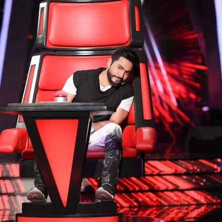 بالصور: تامر حسني  متهم بإهدار مواهب فريقه في "ذا فويس كيدز"