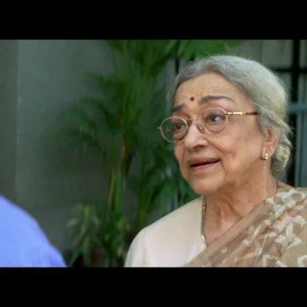 رحيل الهندية القديرة آفا موخرجي عن عمر ناهز الـ88 عامًا