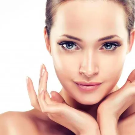 نصائح الخبراء للعناية اليومية بصحة البشرة