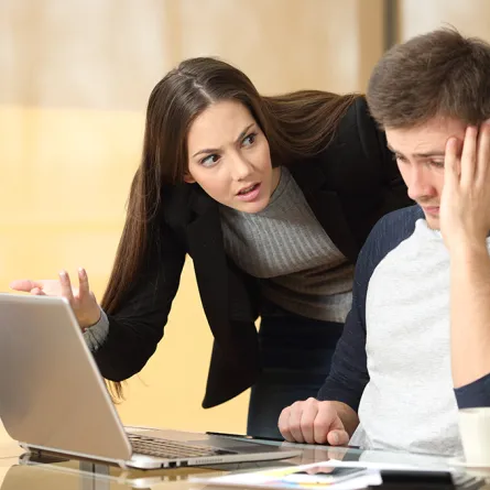 5 عادات سيئة للمديرين الفاشلين