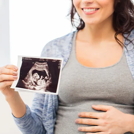 أمور غير متوقعة يقوم بها الجنين في رحم الأم