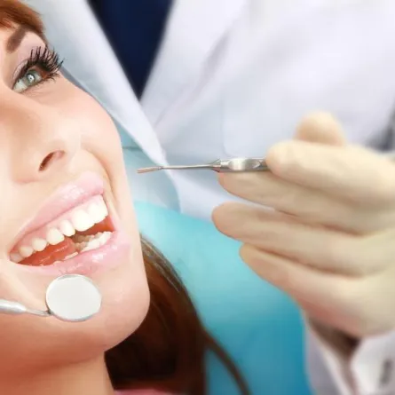 أمراض اللثة: الأسباب والعلاجات