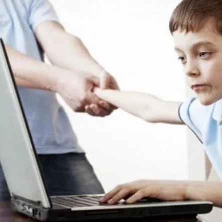 الشبكات الاجتماعية تسبب الاكتئاب لدى الأطفال!