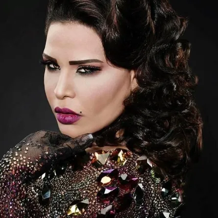 بالفيديو: أحلام تغنّي لنفسها في عيد ميلادها