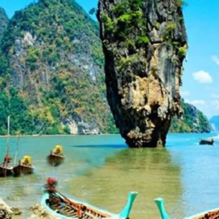 تايلاند تغلق شاطئًا شهيرًا بسبب كثافة الحضور