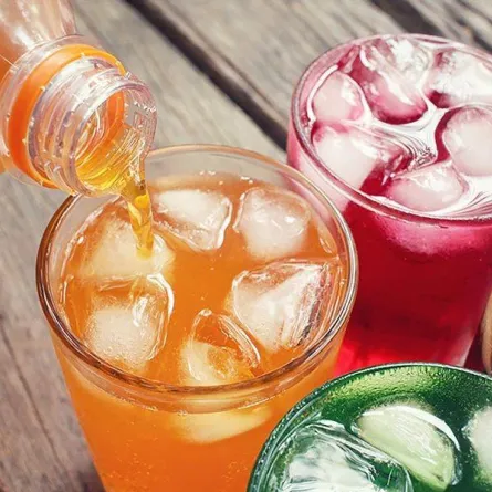 المشروبات الغازية والصودا تشكل خطرًا على الخصوبة